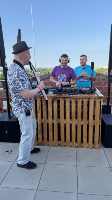 Bublinky v oblacích · 13. 6. 2025 — Discosaurus DJs